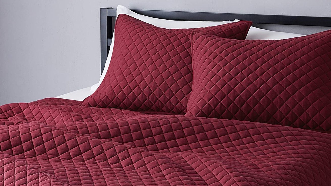 Burgundy bedding