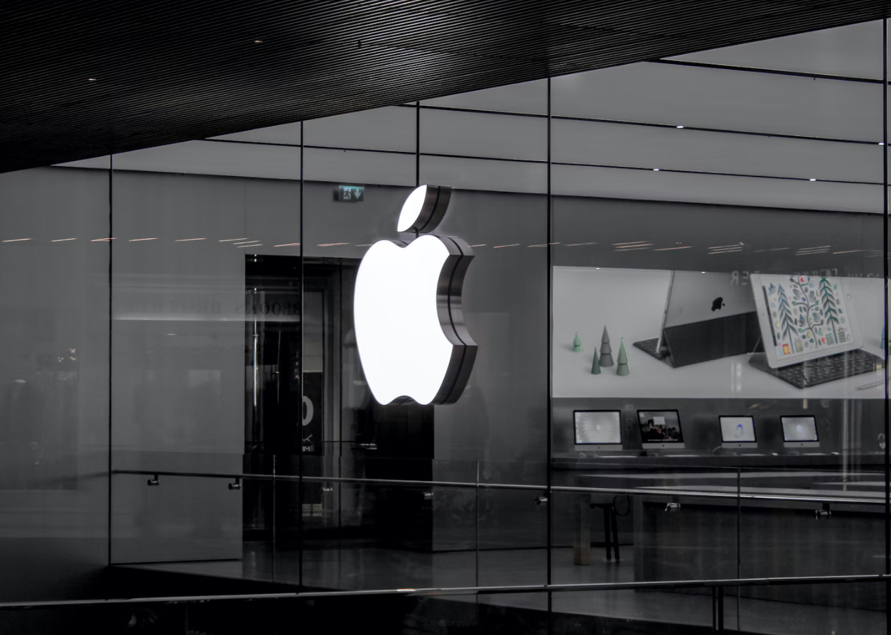 苹果因搜包向 Apple Store 零售店员工赔偿 2.06 亿元