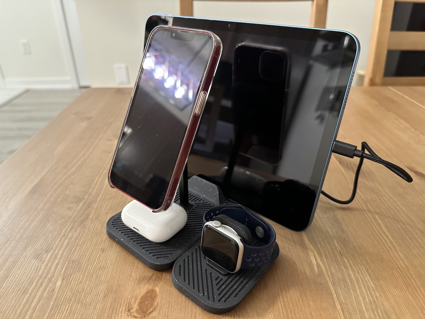 Zens 推出苹果 MagSafe 充电站：支持同时为 iPhone、iPad、Apple Watch 和 AirPods 充电