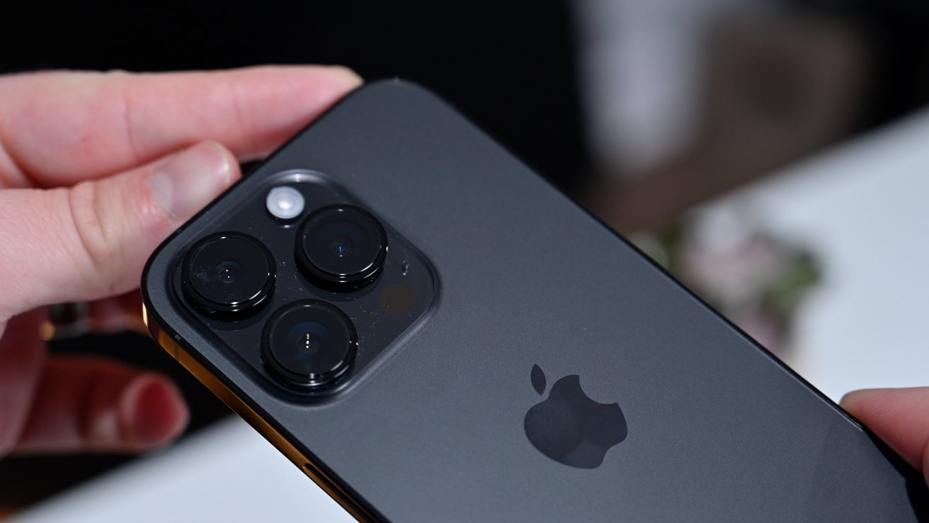 The iPhone 14 Pro camera bump