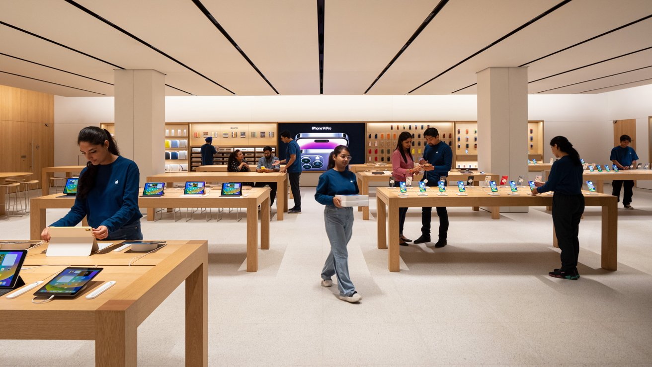 Interior of the new Apple Saket