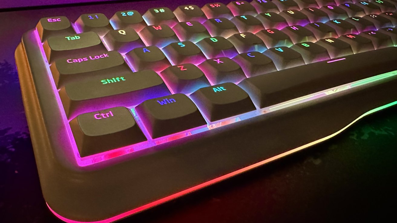 Kemove K68 Keyboard with backlights on