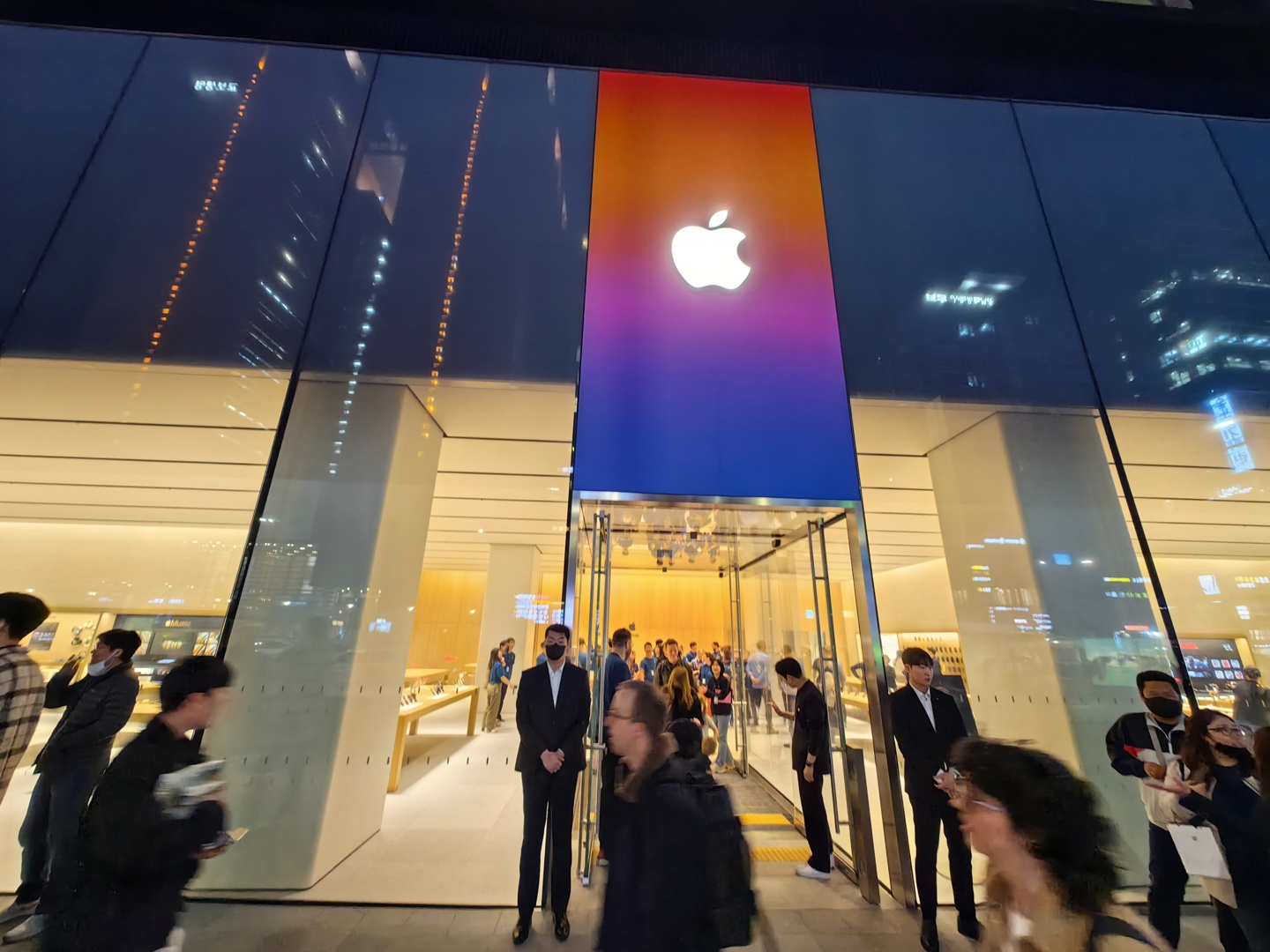 韩国第 5 家 Apple Store 正式开业，苹果分享开业盛况