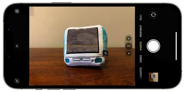 苹果 iOS 17 相机新增“水平”辅助线功能，帮用户调整角度