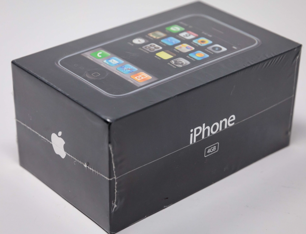 初代未拆封 4GB 版苹果 iPhone 再次拍出 13 万美元高价