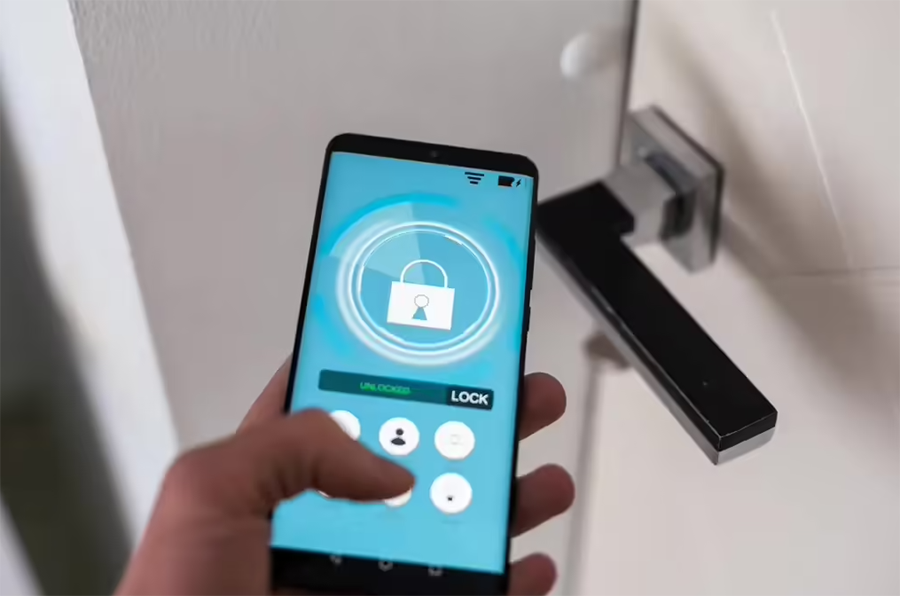 不用等Aliro，支付宝新款门禁机让iPhone也能“碰一下”开门