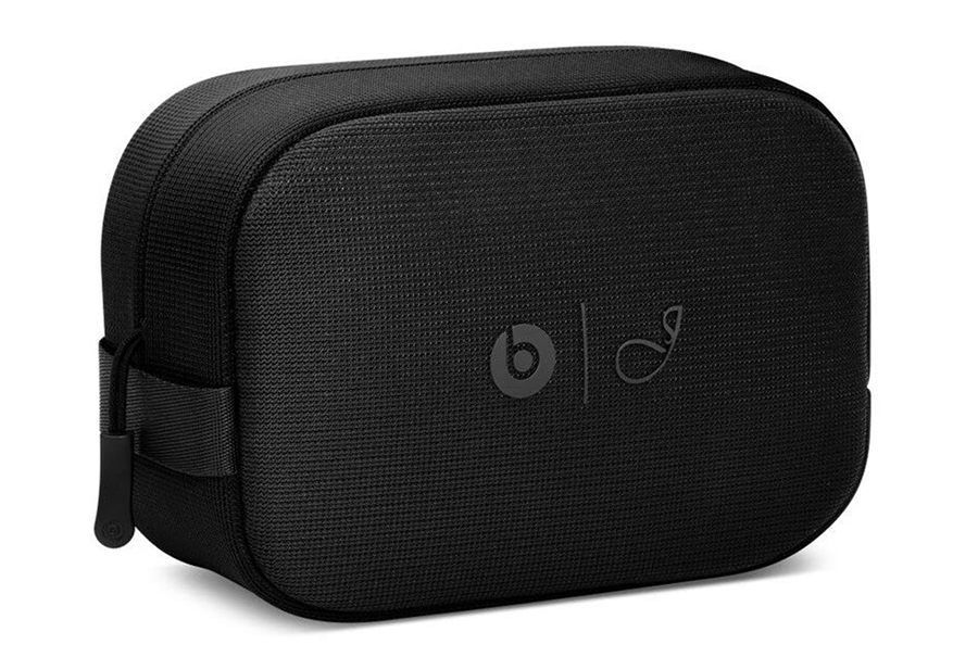 Beats再度联手JENNIE：Beats x 玛瑙黑Solo 4开售，售价1799元