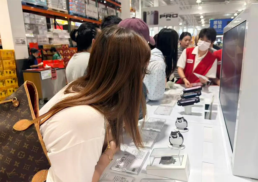 iPhone 18 Pro 系列今日开售:Pro 遭黄牛拒收,Pro Max 加价缩水 iPhone 18 Pro 系列今日开售:Pro 遭黄牛拒收,Pro Max 加价缩水