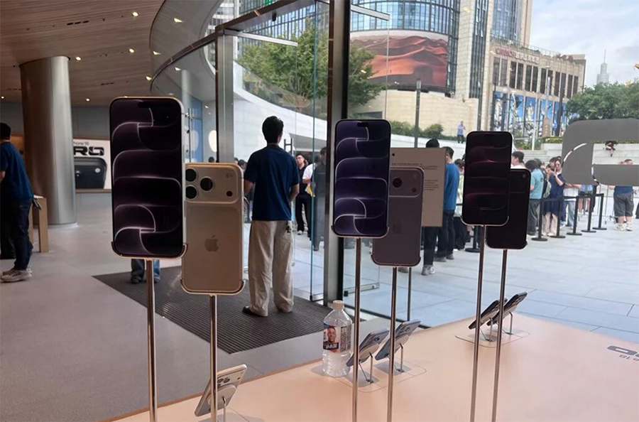 iPhone 18 Pro 系列今日开售:Pro 遭黄牛拒收,Pro Max 加价缩水 iPhone 18 Pro 系列今日开售:Pro 遭黄牛拒收,Pro Max 加价缩水